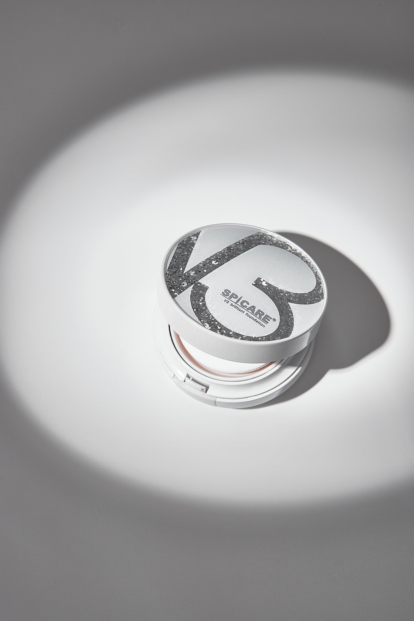 V3　ブリリアントファンデーション